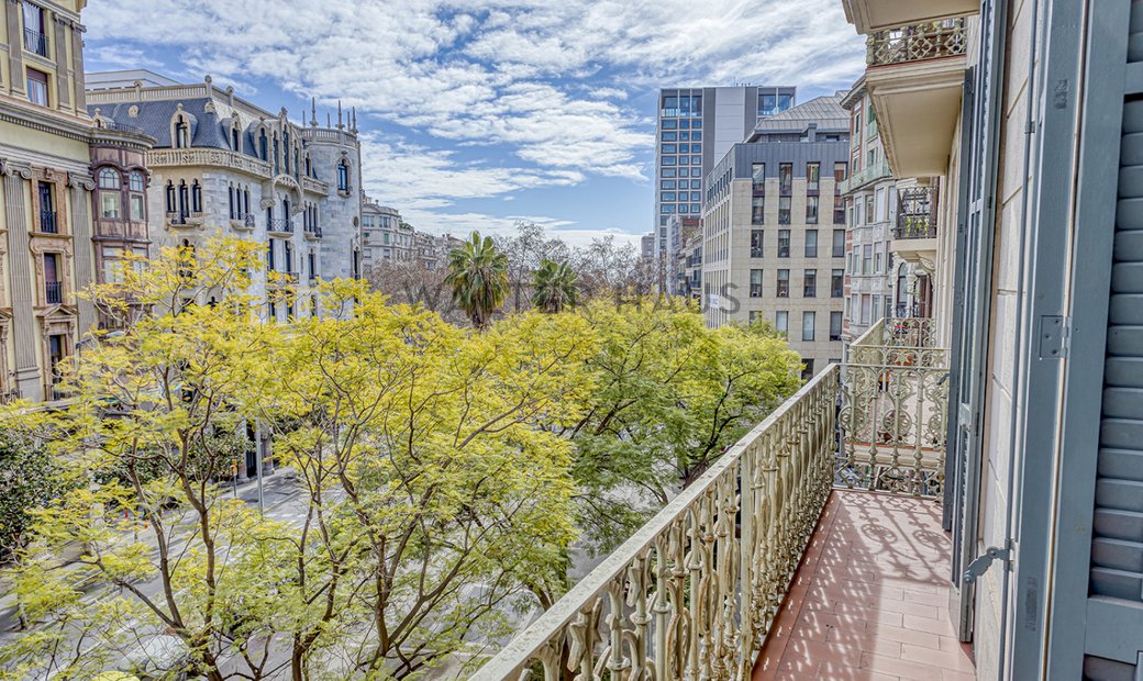 Apartment In A Royal Estate Next To Paseo De In Barcelona, Catalonia