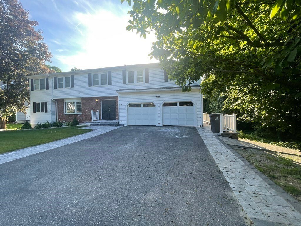 4 Bedrooms Single Family Detached In Framingham, Massachusetts, United States For Sale (12094798)