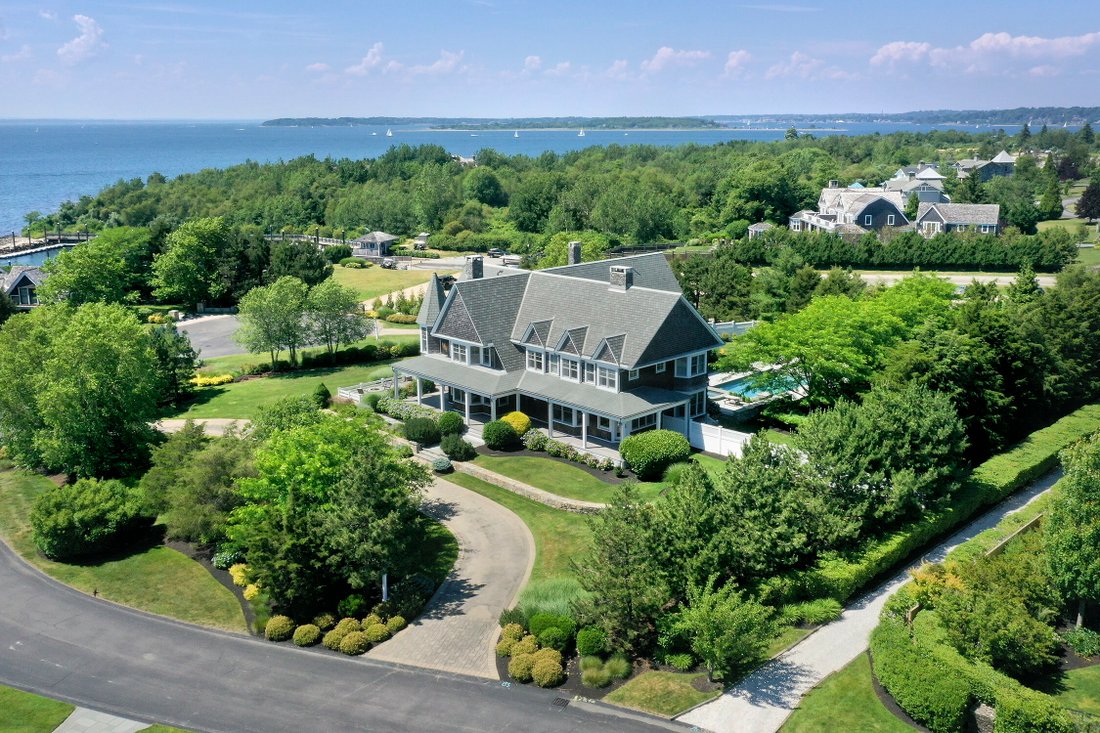 Coastal Elegance In Portsmouth, Rhode Island, United States For Sale (12093370)