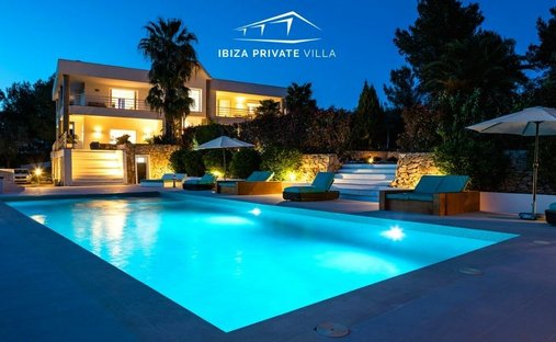 Villa in Santa Eularia des Riu, Balearic Islands, Spain 1