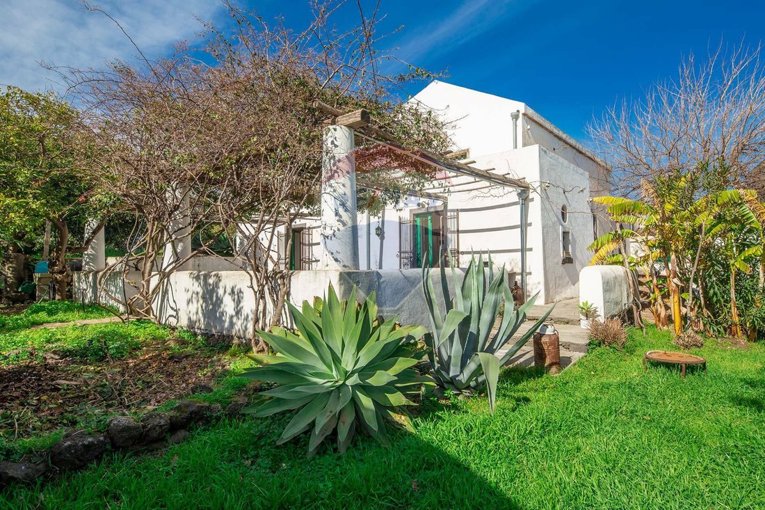 Country House in Giarre, Sicily, Italy 2 - 12095433