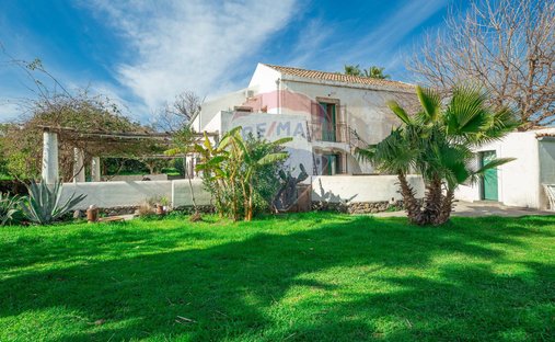 Country House in Giarre, Sicily, Italy 1
