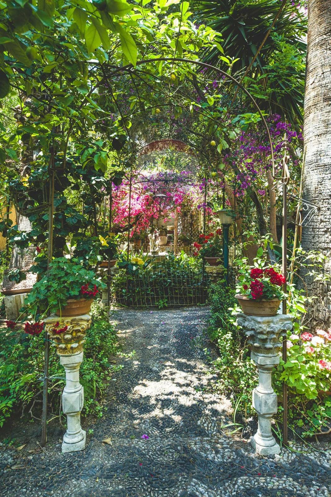 Casa Indipendente In Vendita A Catania, Via Etnea In Catania, Sicily