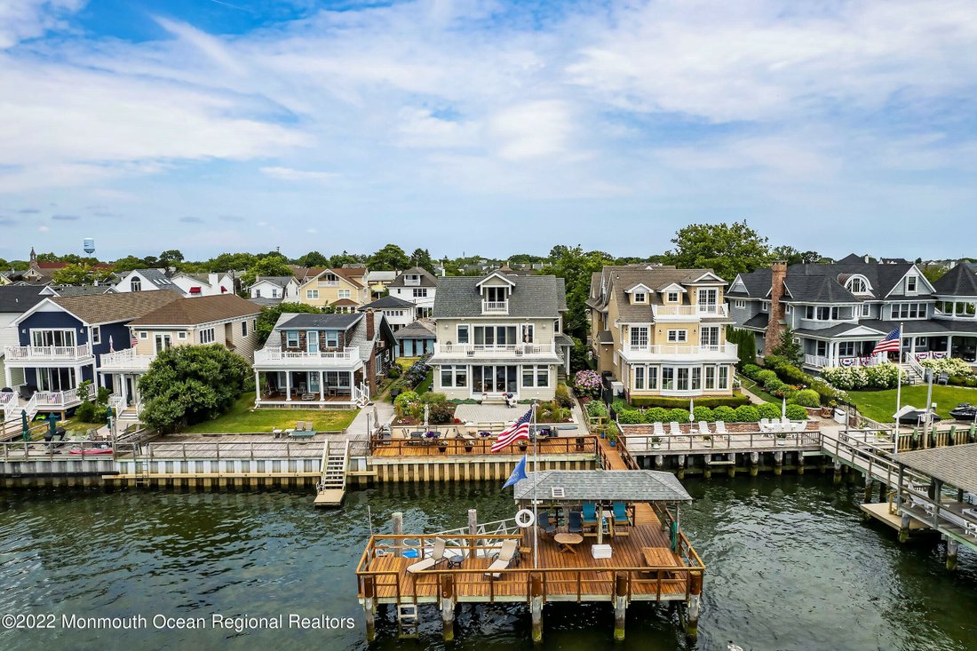 Shark River Inlet Water View Home In Avon By The Sea, New Jersey