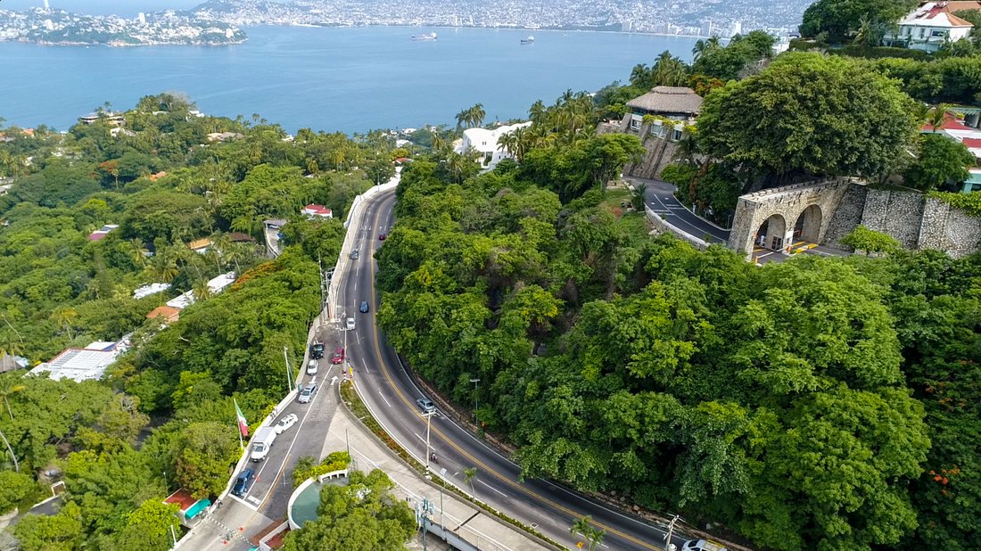 Land in Acapulco, Guerrero, Mexico 1 - 12097237