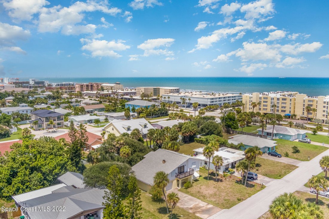 6 Bedrooms Single Family Detached In Cocoa Beach, Florida, United ...