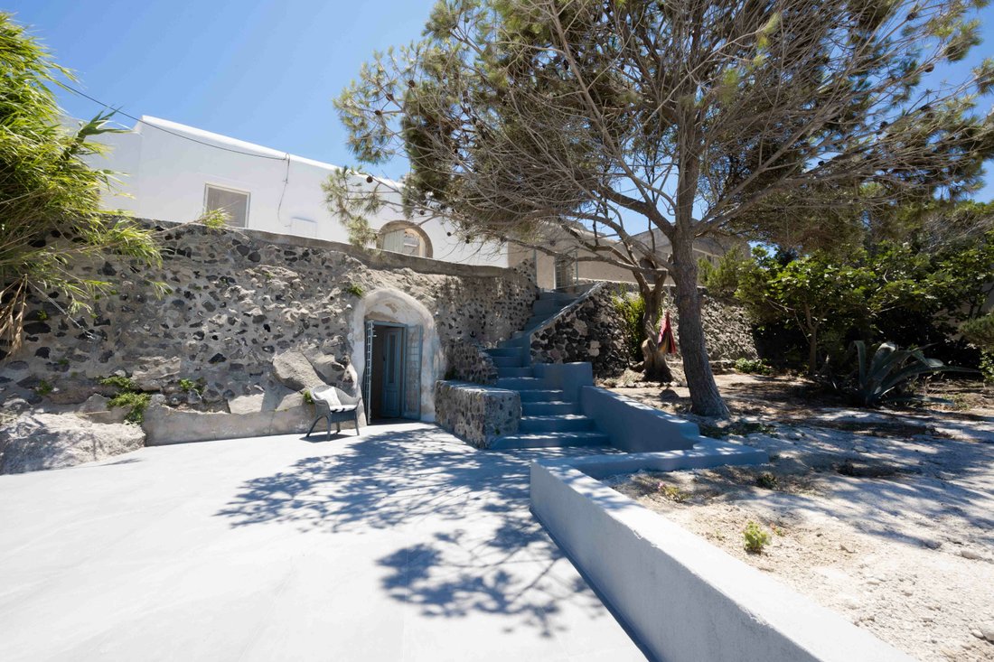 House in Thira, Aegean, Greece 2 - 12097281