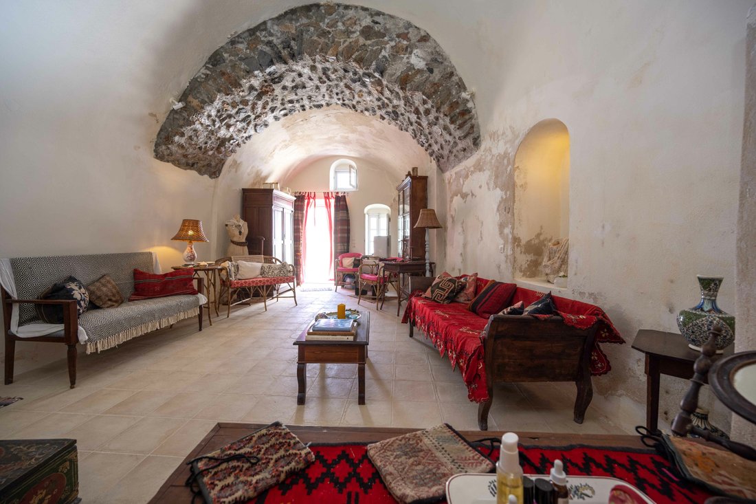 House in Thira, Aegean, Greece 5 - 12097281