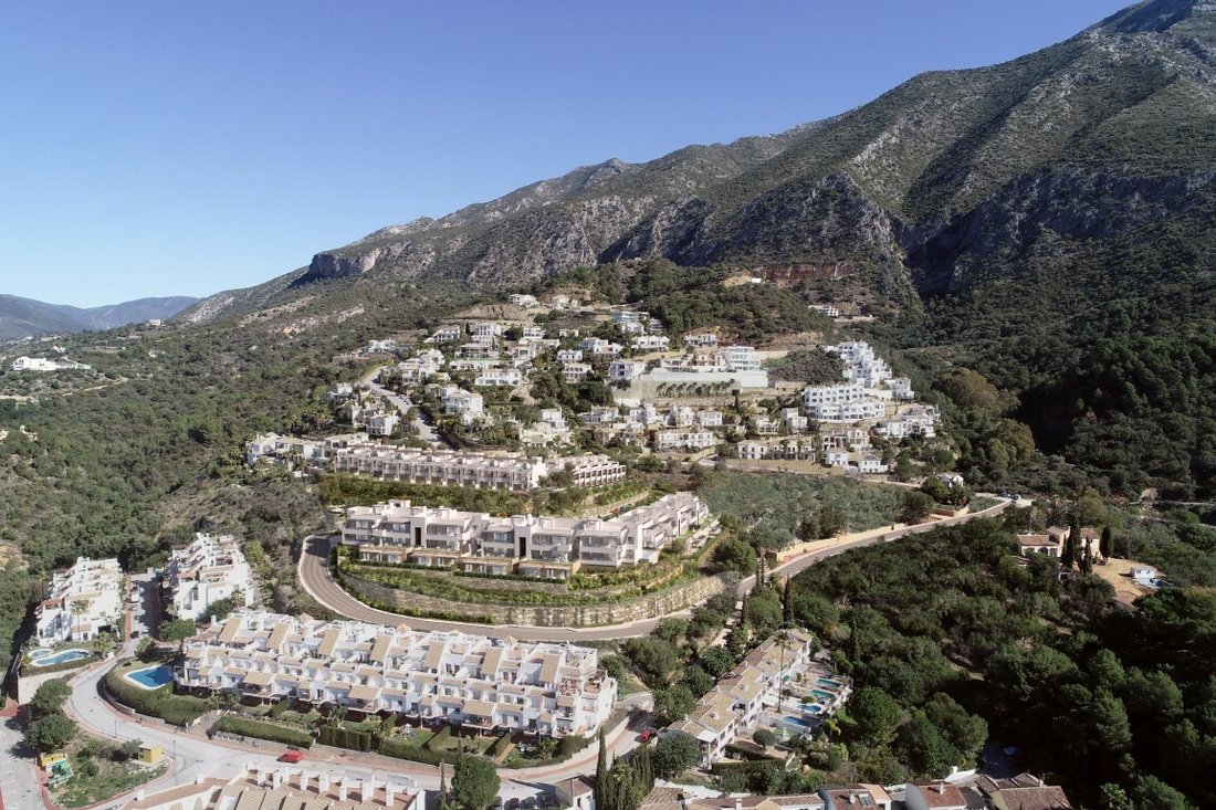Townhouse in Marbella, Andalusia, Spain 3 - 12097380