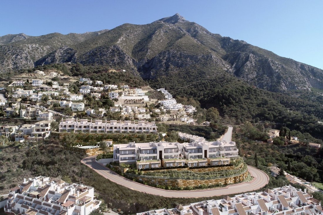 Townhouse in Marbella, Andalusia, Spain 2 - 12097380