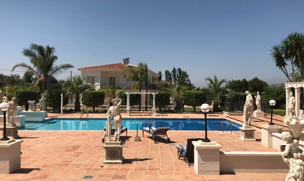 Villa In Alhaurín El Grande, Andalusia, Spain For Sale (12097538)