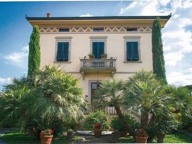 Villa in Lucca, Tuscany, Italy 1