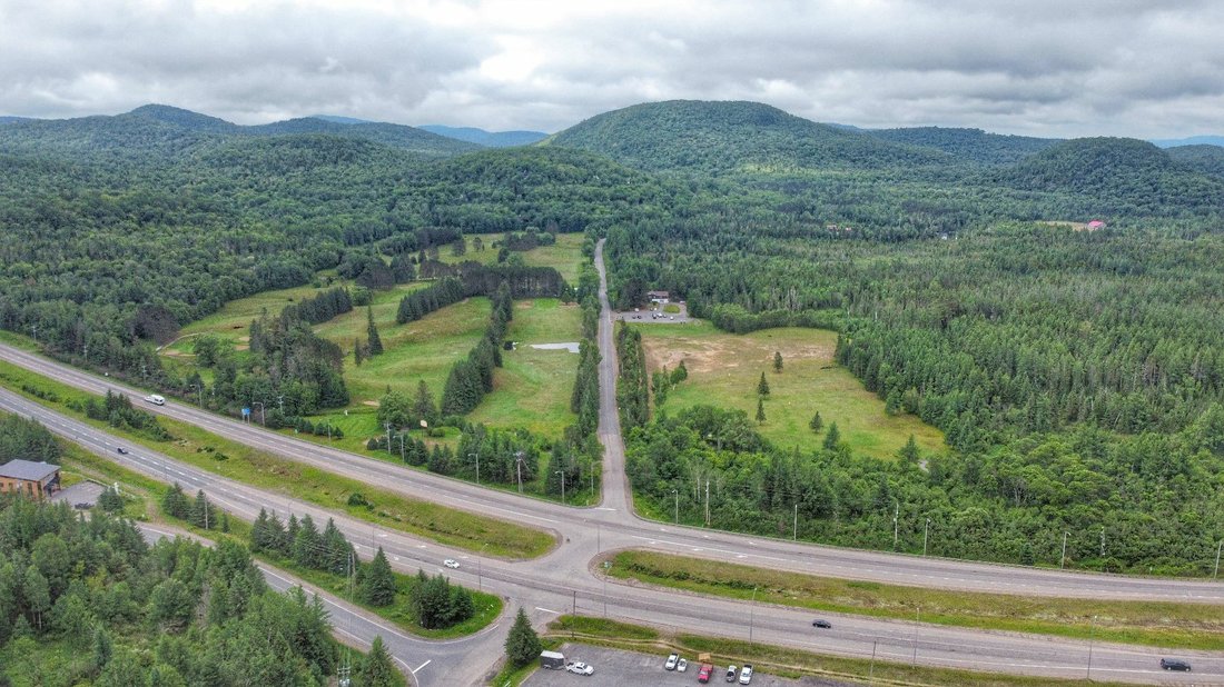 692 Ch. De La Sauvagine, Mont Blanc, In Saint Faustin Lac Carré, Quebec