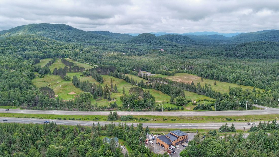 692 Ch. De La Sauvagine, Mont Blanc, In Saint Faustin Lac Carré, Quebec