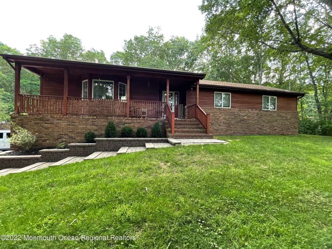 3 Bedrooms Single Family In Jackson Township, New Jersey, United States
