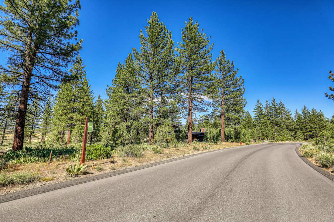 Lot In Desirable Lahontan In Truckee, California, United States For