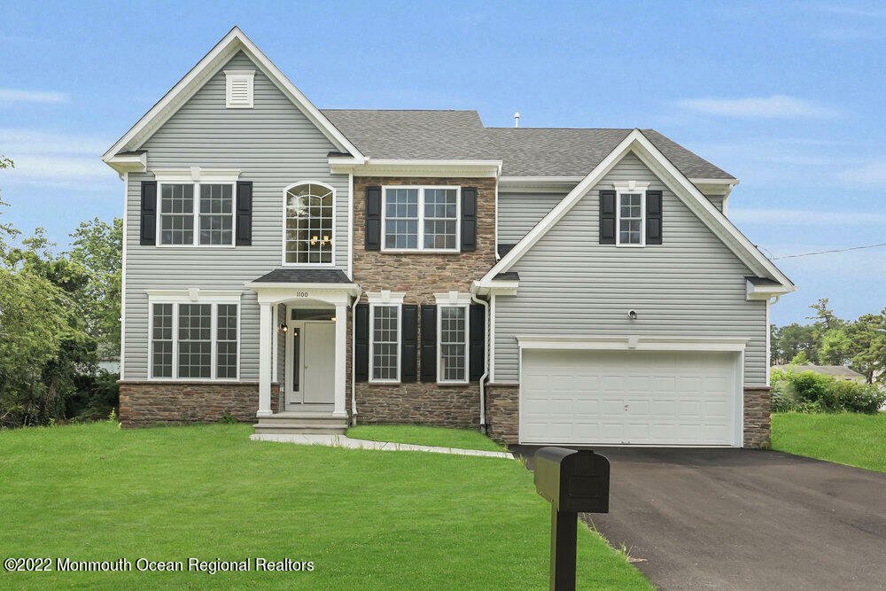 4 Bedrooms Single Family Detached In Toms River, New Jersey, United