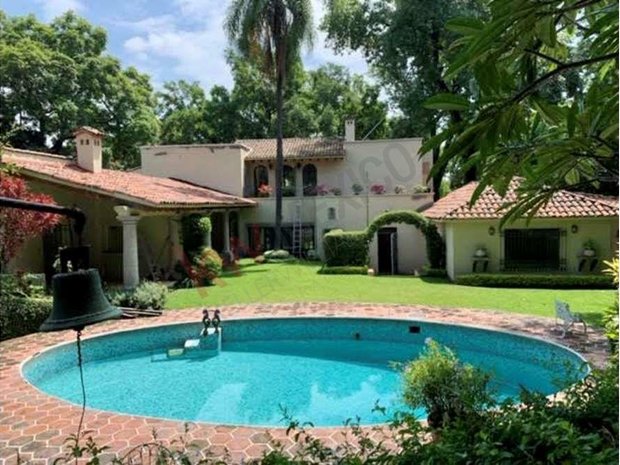 Casas de lujo para comprar en San Miguel Acapantzingo, Cuernavaca, Morelos,  México | JamesEdition