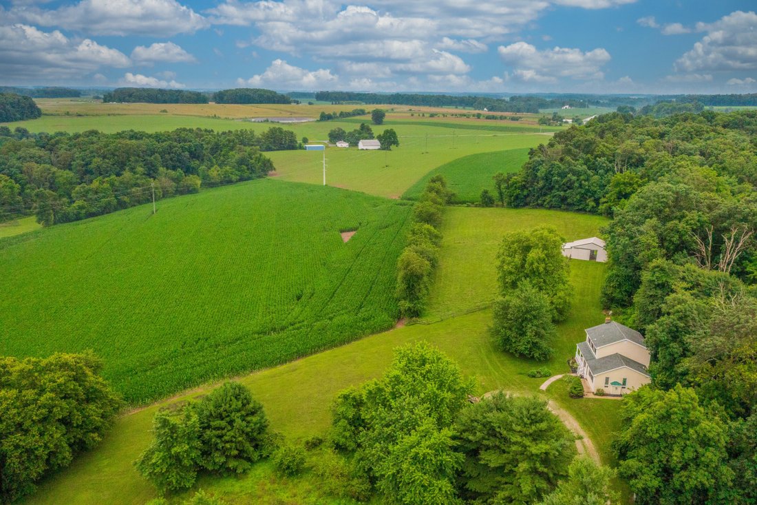 Stewartstown Farm Colonial Home In Stewartstown, Pennsylvania, United