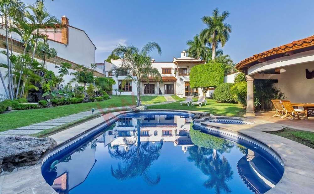 Luxury houses for sale in Alta Palmira, Temixco, Morelos, Mexico |  JamesEdition