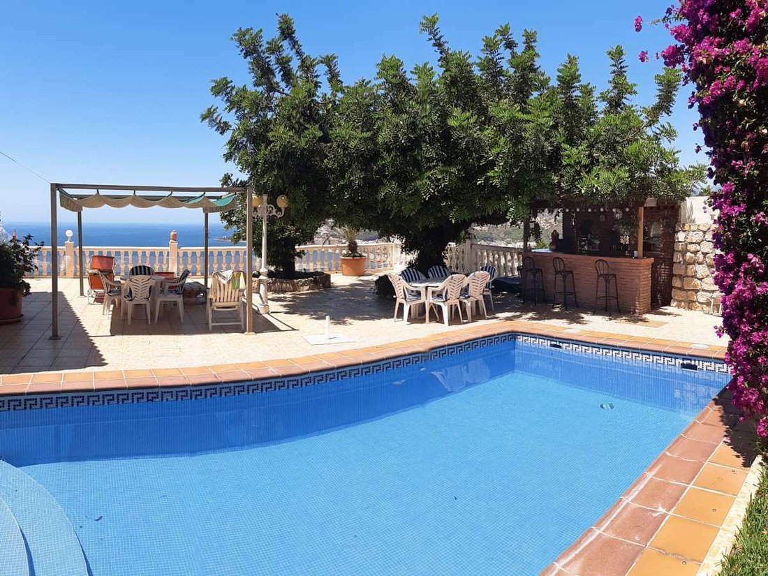 Almuñécar Villa In Almuñécar, Andalusia, Spain For Sale (12105674)