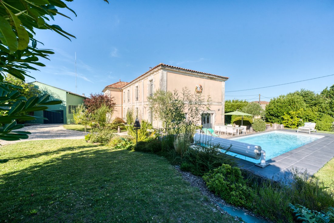 House in Brie-sous-Mortagne, Nouvelle-Aquitaine, France 5 - 12108629