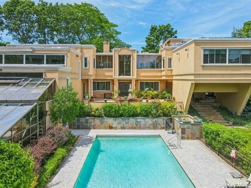 Casa Hewlett Bay Park En Hewlett, Nueva York, Estados Unidos En Venta