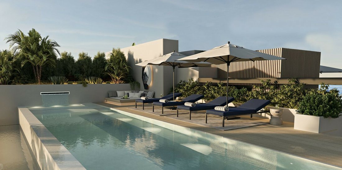 Villa in Elviria-Cabopino, Marbella, Spain 1 - 12108726