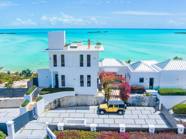 Villa in Providenciales, Turks and Caicos Islands 1