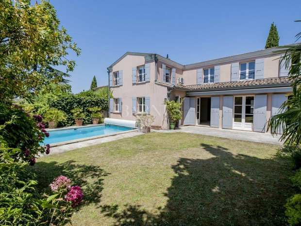 Luxury houses with terrace for sale in Saint-Aubin-de-Médoc, Nouvelle ...