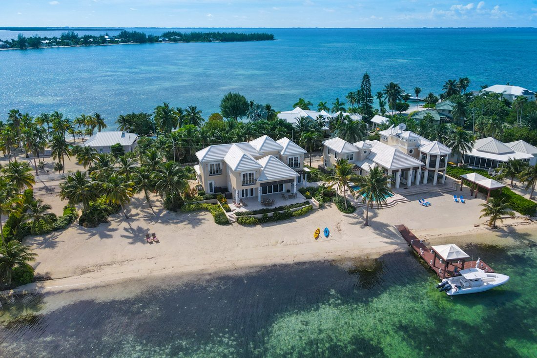 Compound Kai In Rum Point, North Side, Cayman Islands For Sale (11254782)