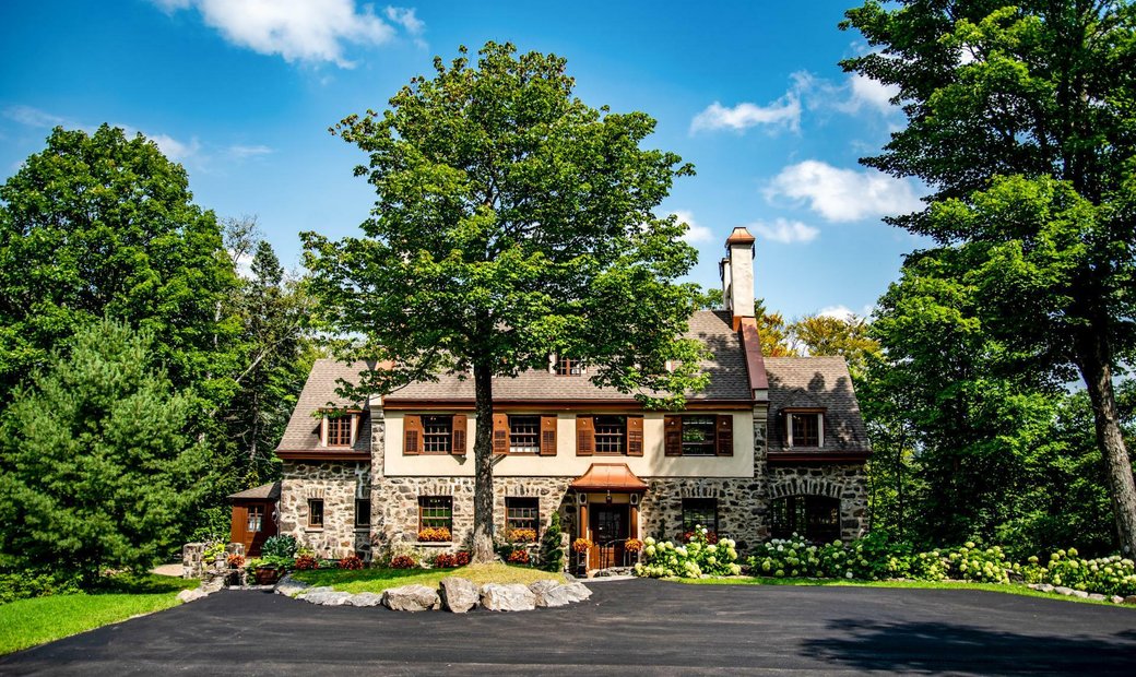 Shawinigan, Québec Dans Shawinigan, Québec, Canada à Vendre (12113965)