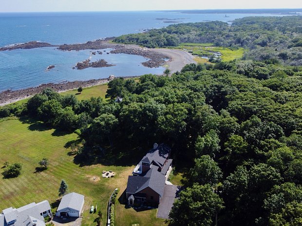 Luxury waterfront houses for sale in Kittery, Maine | JamesEdition