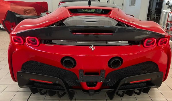 2021 Ferrari SF90 rwd (11253722)