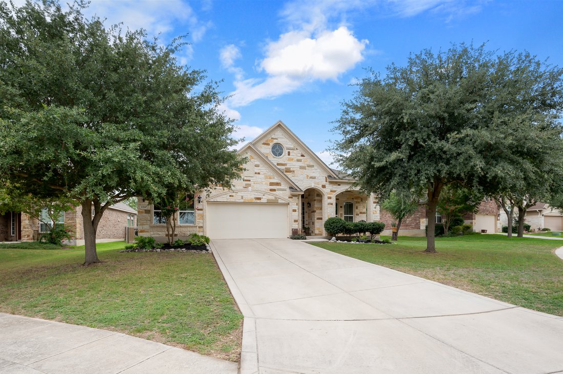 13247 Círculo De Helotes, Helotes, Tx 78023 En Helotes, Texas, Estados