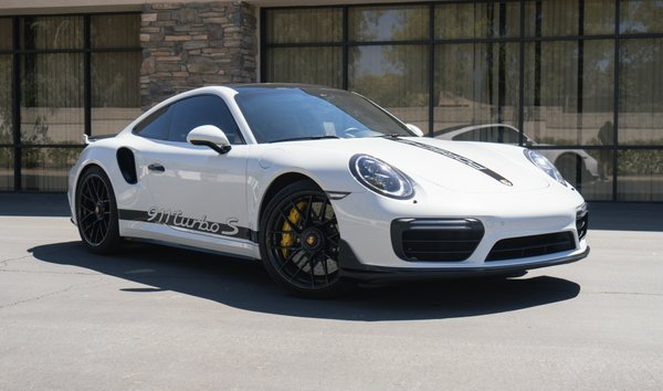 2017 Porsche 911 Turbo S (12096084)