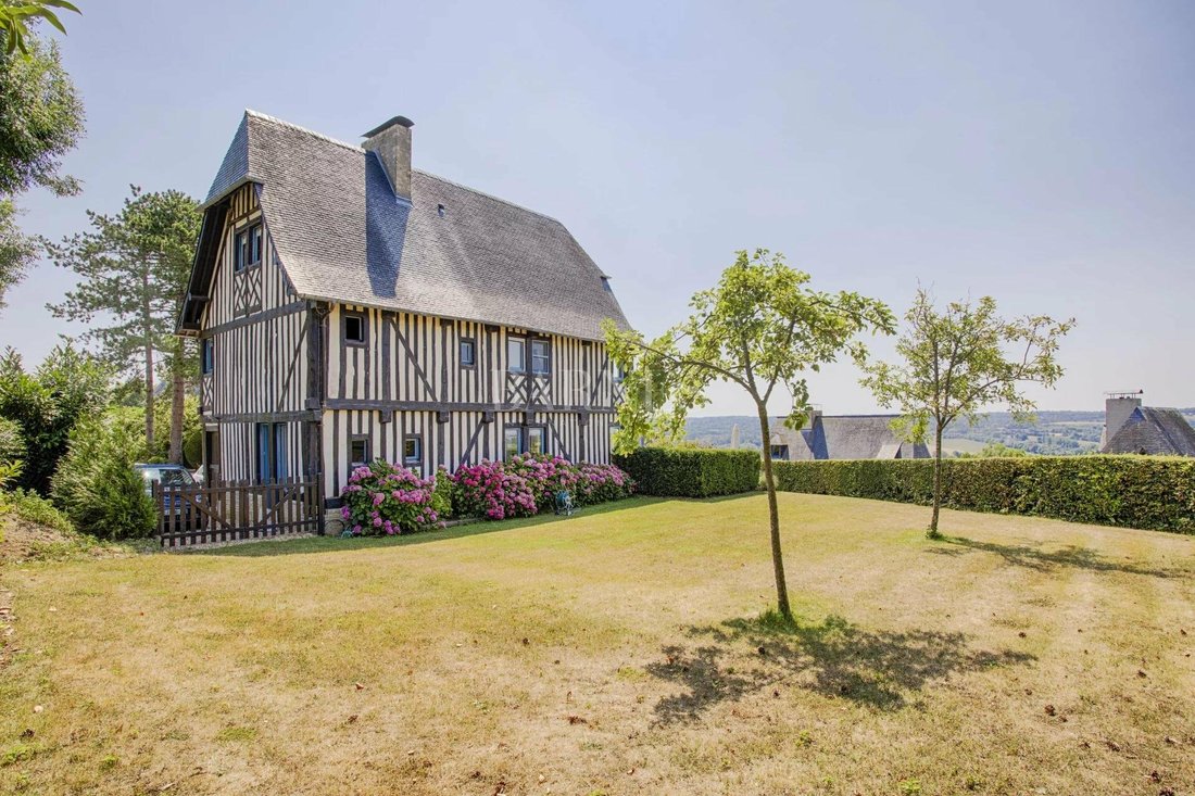 Vente Propriété Deauville Dans Tourgéville, Normandie, France à Vendre