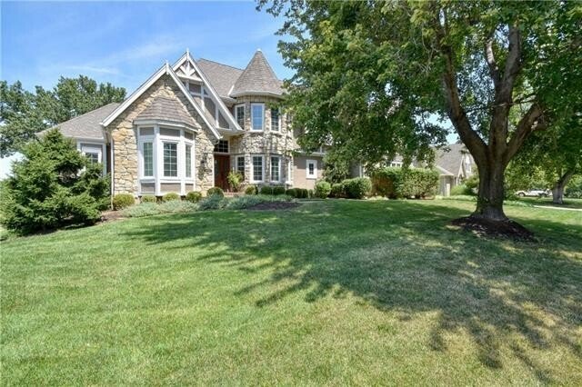 Single Family Detached Overland Park In Overland Park, Kansas, United ...