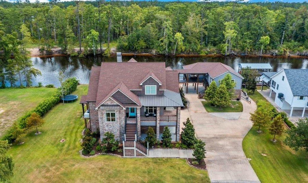 4 Bedrooms Single Family Detached In Lake Charles, Louisiana, United