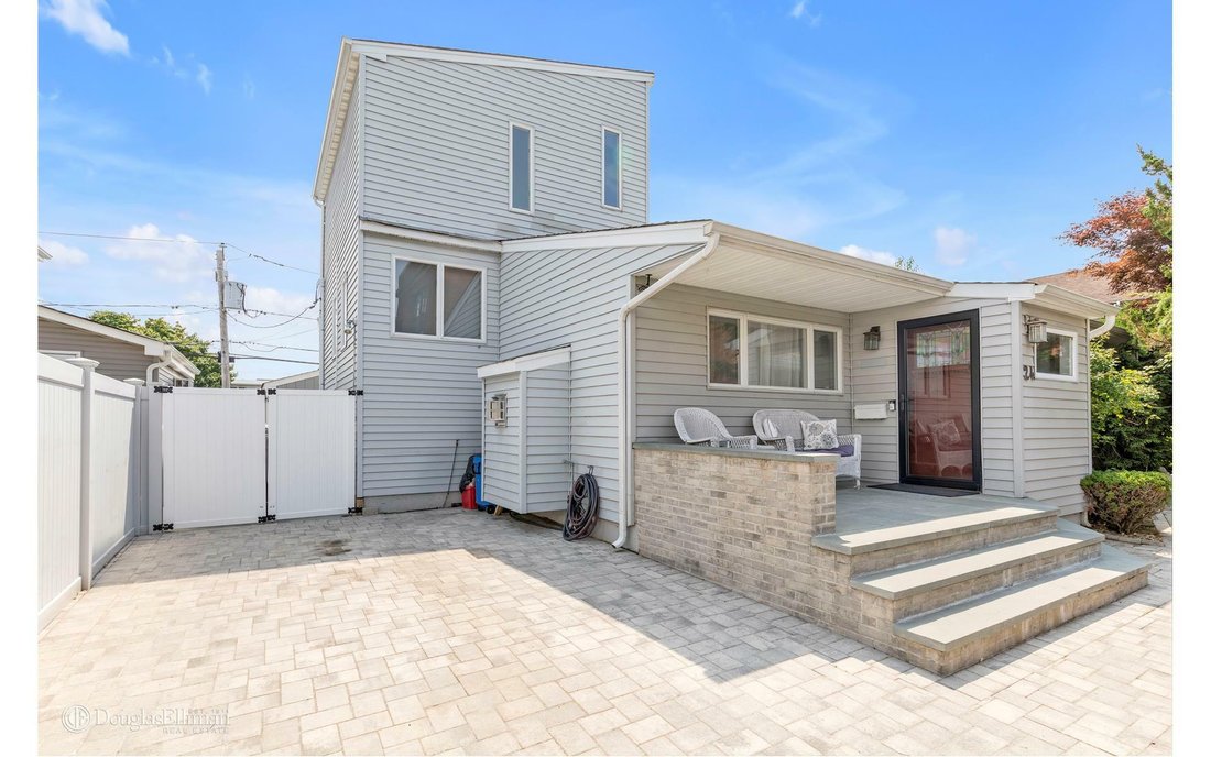 House Long Beach In Long Beach, New York, United States For Sale (12111071)