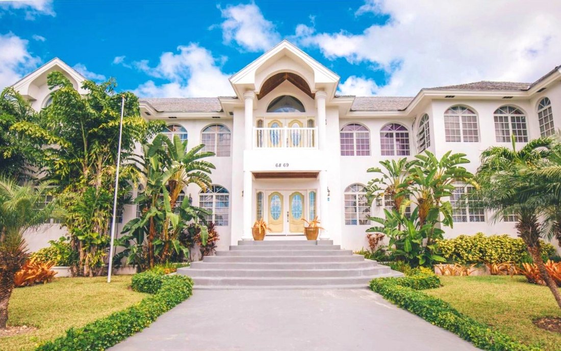 Spacious 7 Bedroom Executive Estate, In Nassau, New Providence, The