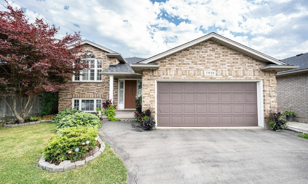 Prachtige Bungalow In Niagara Falls, Ontario, Canada Te Koop (12120532)