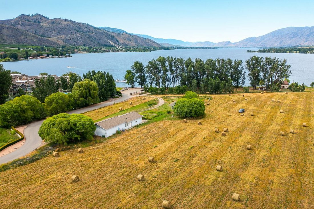 26 S Lake Loop Rd, Oroville, Wa 98844 In Oroville, Washington, United