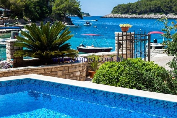 Villa in Gradski kotar Stari grad, Korcula, Dubrovnik-Neretva County 2 - 12121475