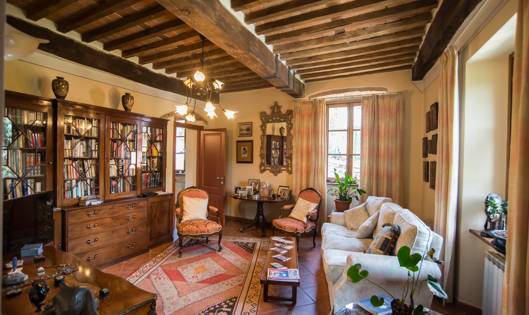 Villa For Sale Barga Tuscany. Historic Villa With 7 In Barga, Tuscany