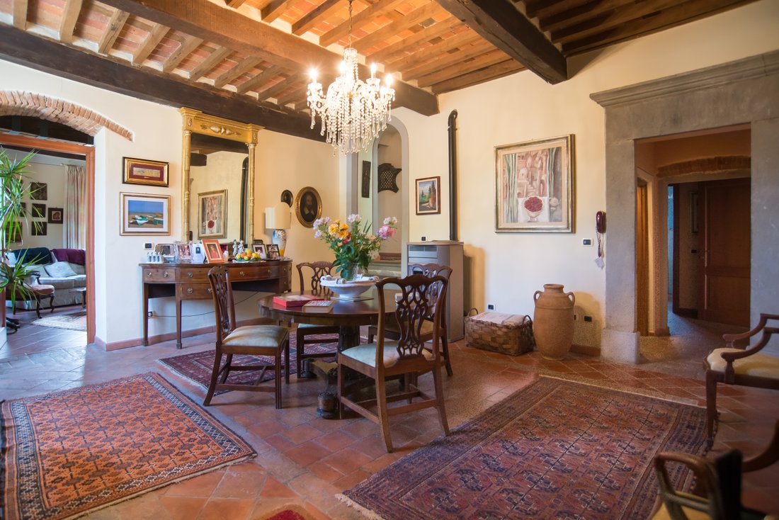 Villa For Sale Barga Tuscany. Historic Villa With 7 In Barga, Tuscany