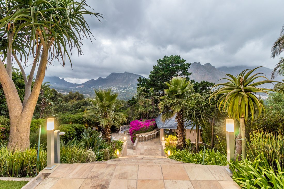 22 Mount Rhodes Drive In Cape Town, Western Cape, South Africa For Sale