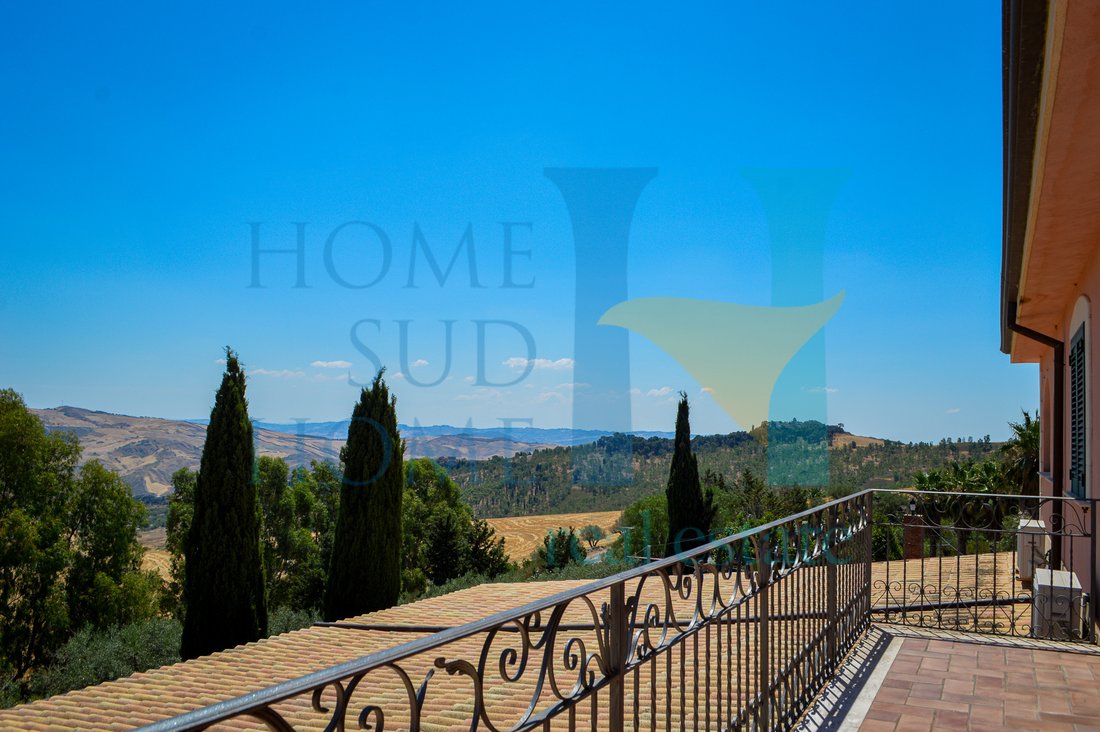 Villa in Mussomeli, Sicily, Italy 2 - 12124892