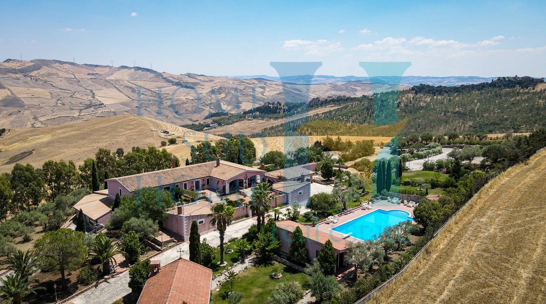 Villa in Mussomeli, Sicily, Italy 1 - 12124892