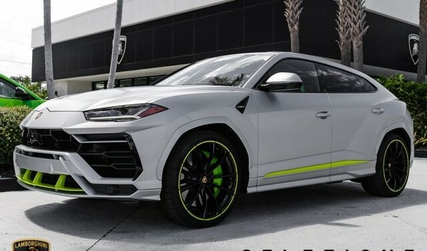 Lamborghini Urus (12102444)